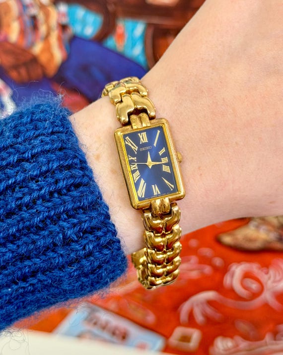 Vintage 1980s Seiko Blue Face Gold Tone Watch