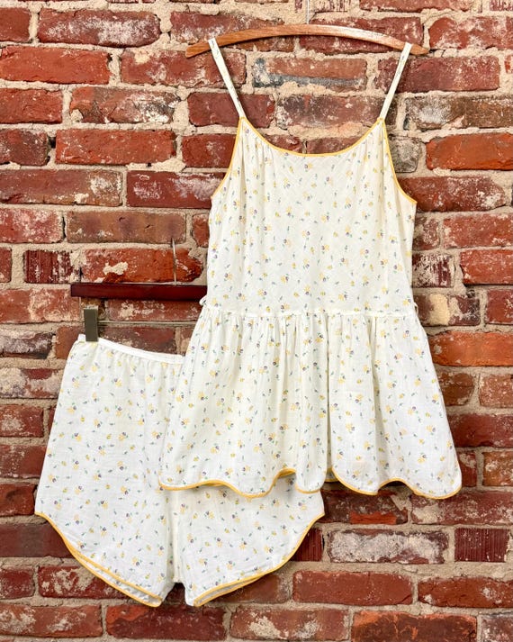 Vintage 1950s Scalloped Babydoll Top Summer Co-Ord Shorts Set | medium