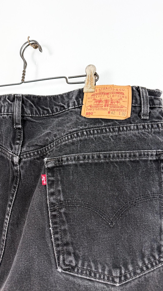 Vintage 1990s Levi’s 550 Red Tab Relaxed Black Denim Jeans Canada 42x32