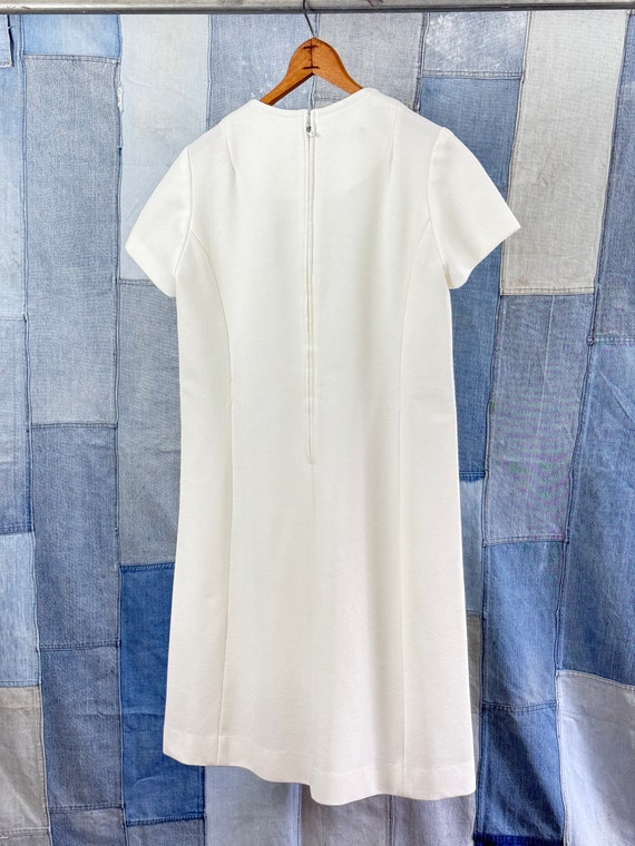 1960s Mod White Polyester Double Knit Dress - image 4