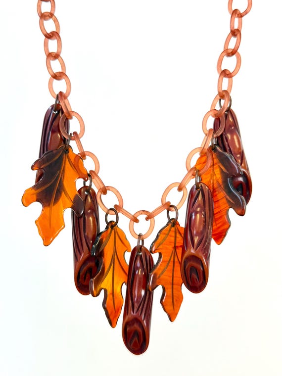 Vintage 1940s Novelty Bakelite Log & Lucite Leaf Celluloid Chain Necklace