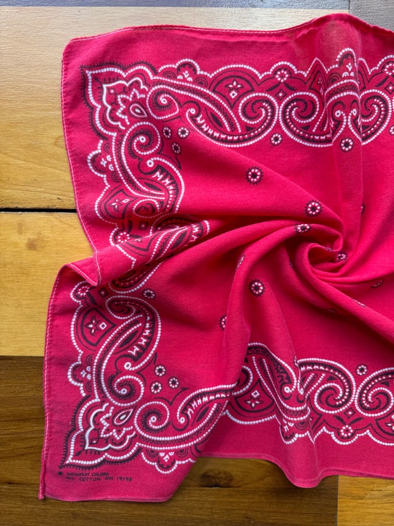 Vintage 1970s M W Filigree Red Washfast Color Bandana