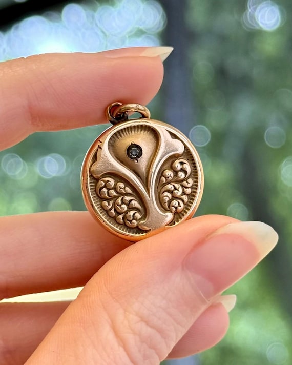 Antique Art Nouveau Gold Filled Repousse Art Paste Locket Pendant