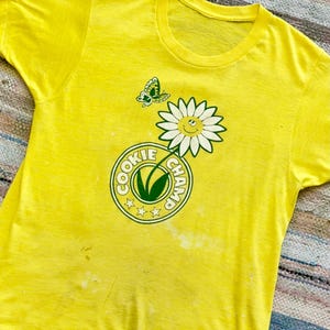 Vintage 1970s Girl Scout Cookie Champ Paper Thin Graphic T Shirt | medium large image 8