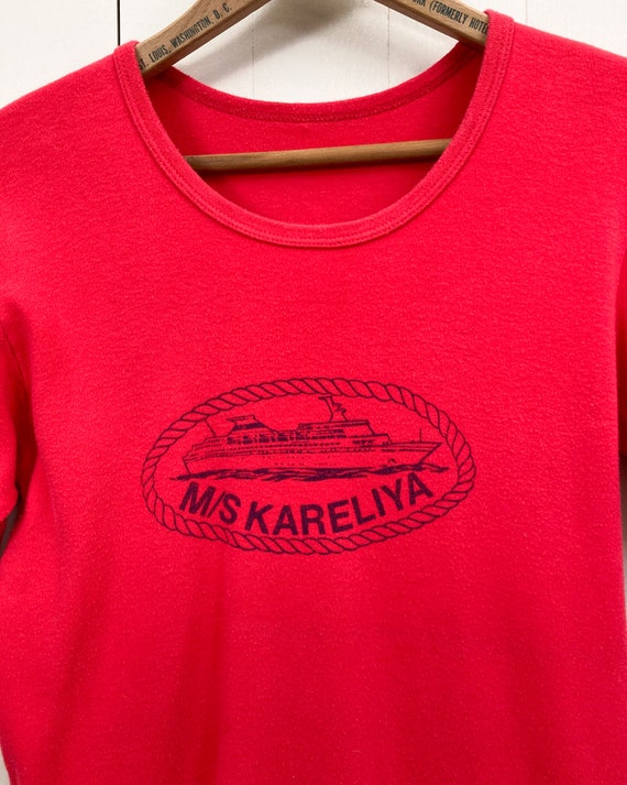 vintage graphic tee baby Gem