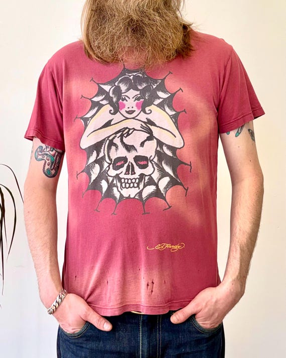 Vintage Ed Hardy Spiderweb Lady Skull Graphic T Shirt USA | maroon large