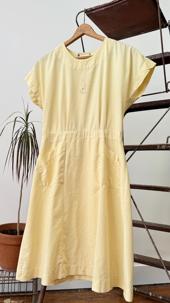 Vintage 1960s Hospital Nurse Wrap Smock Dress | medium large