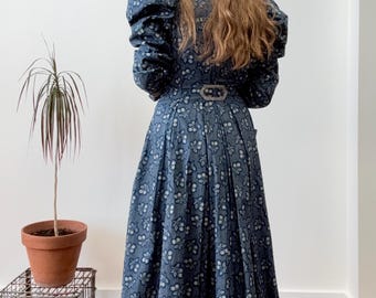 showpo blue floral dress 1800's Calico Print Cotton Prairie Dress  Carny Couture