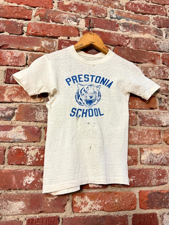 Vintage 1950s Prestonia Tiger Graphic Distressed T Shirt | youth medium