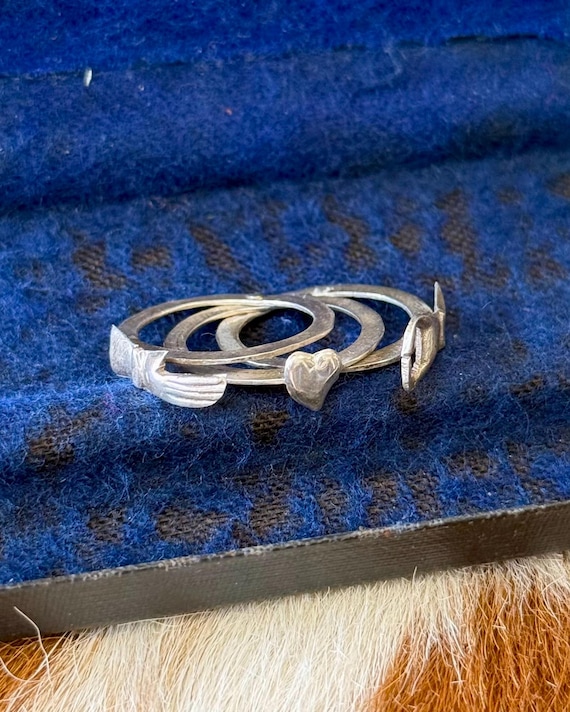 Vintage Sterling Fede Gimmel Ring Interlocking Hands Mexico Silver size 4.5