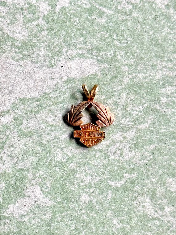 Vintage 10k Gold Harley Davidson Tricolor Small Leaf Pendant
