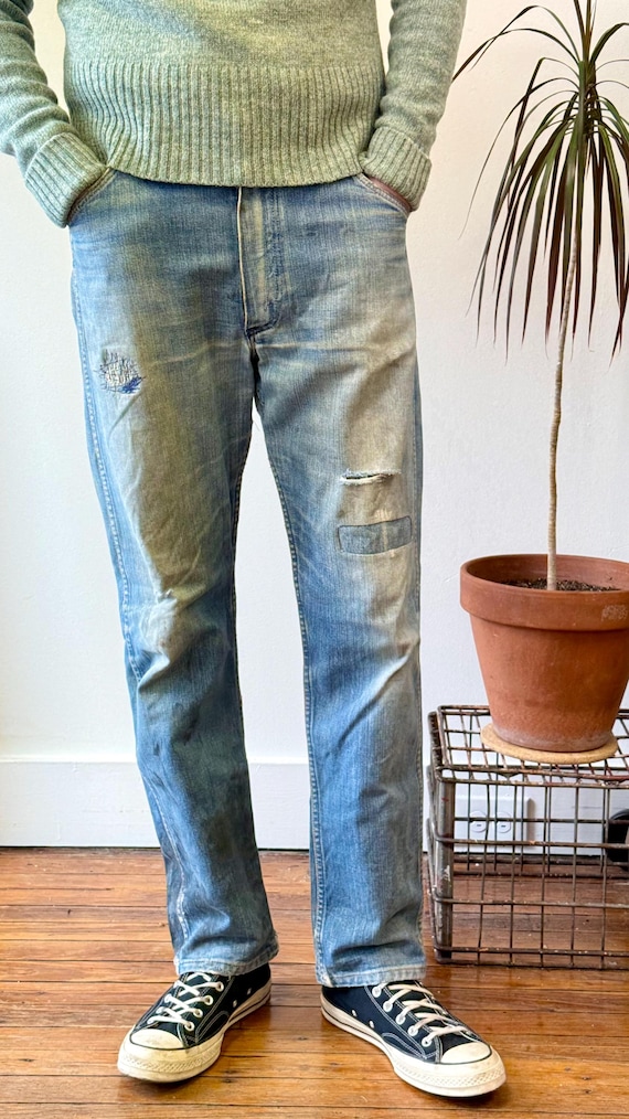 Vintage 1970s Wrangler Distressed Patchwork Denim Relaxed Straight Jeans 34 35
