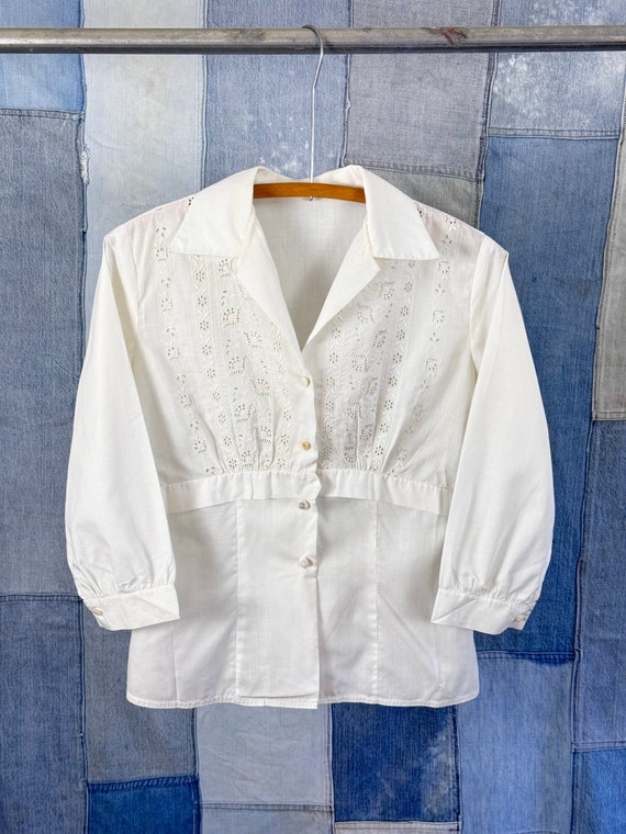 Vintage 1950s 60s Eyelet Lace Blouse