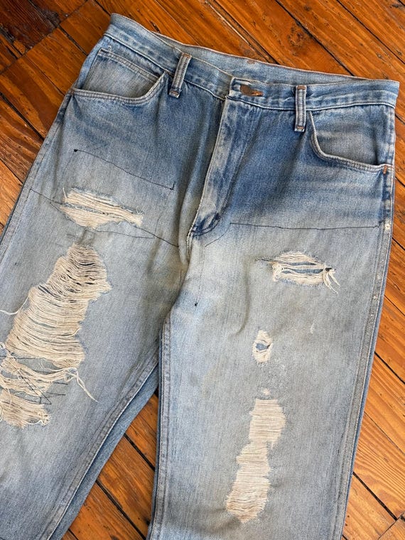 Vintage 1970s Wrangler Maverick Frayed Patchwork Denim Relaxed Straight Jeans 33