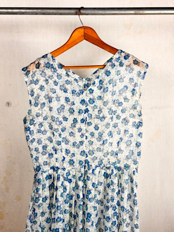 Vintage 1950s Sheer Nylon Seersucker Floral Fit n Flare Dress