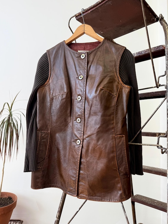 Vintage 1960s Rib Knit Sleeve Collarless Shell Mod Leather Jacket | small