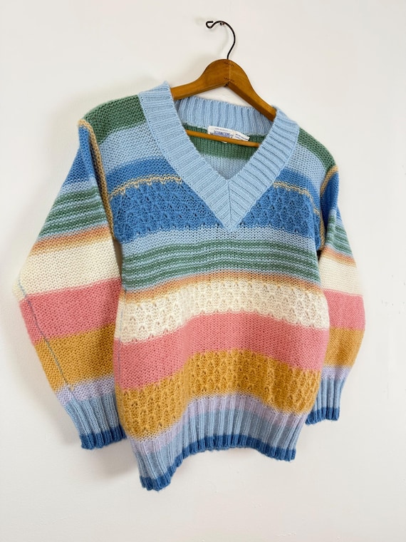 Vintage 1970s Honeycomb Stripe V Neck Pullover Sweater | medium
