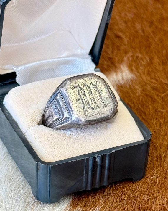 Vintage 1940s Sterling M Initial Signet Ring | size 8