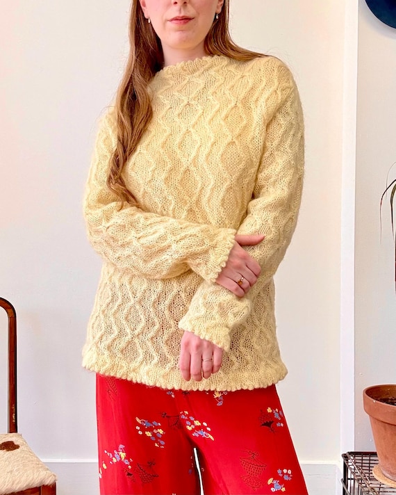 Vintage 1960s Butter Yellow Wiggle Knit Mohair Pullover Sweater | medium large