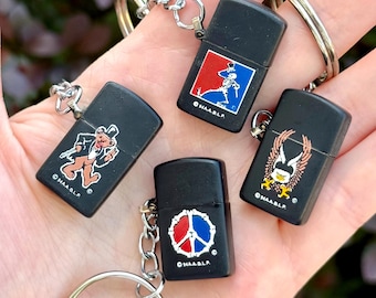 Llavero coleccionable con forma de mini encendedor vintage de los 90 / Grateful Dead / Biker Eagle / selecciona uno