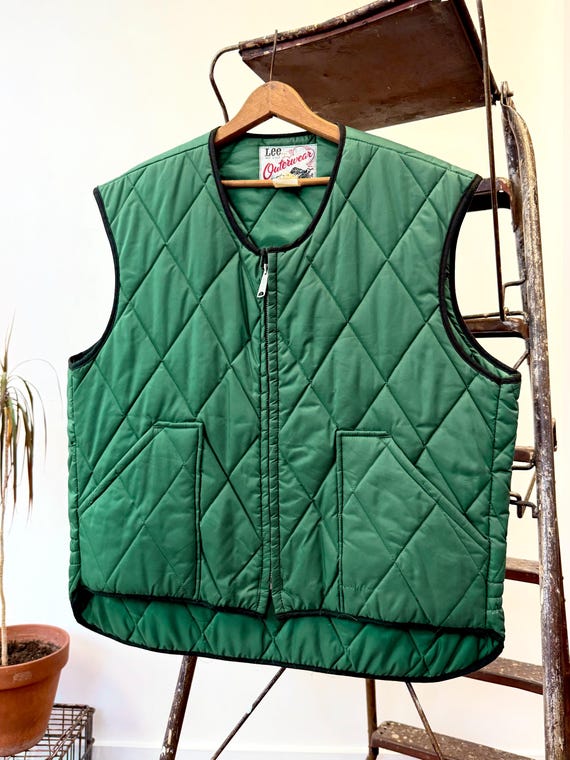 Vintage 1970s Lee Outerwear Quilted Nylon Insulated Vest | large xlarge