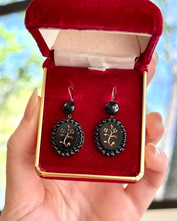 Antique Victorian Whitby Jet Carved Oval Floral Inlay Dangle Earrings