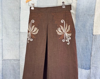 Vintage 1960s 70s Embroidered Linen Inverted Pleat Aline Skirt