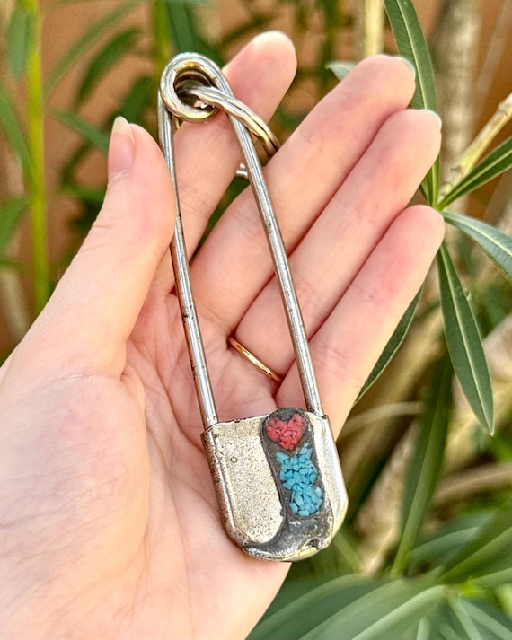Vintage Cowboy Boot Turquoise Coral Crushed Inlay Jumbo Safety Pin Accessory