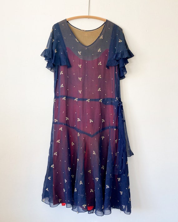 Embroidered Silk Antique 1920s Flapper Day Dress - image 2
