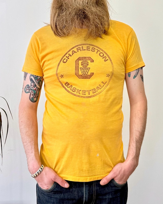 Vintage 1970s Charleston Basketball Cartoon Graphic T Shirt | xlarge