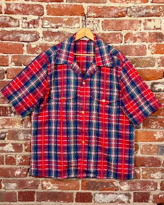 Vintage 1970s John Weitz Seersucker Plaid Snap Front Summer Shirt