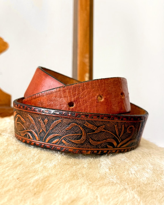 Vintage 1970s Embossed Scenic Wheat Western Leather Belt No Buckle | 26 xsmall