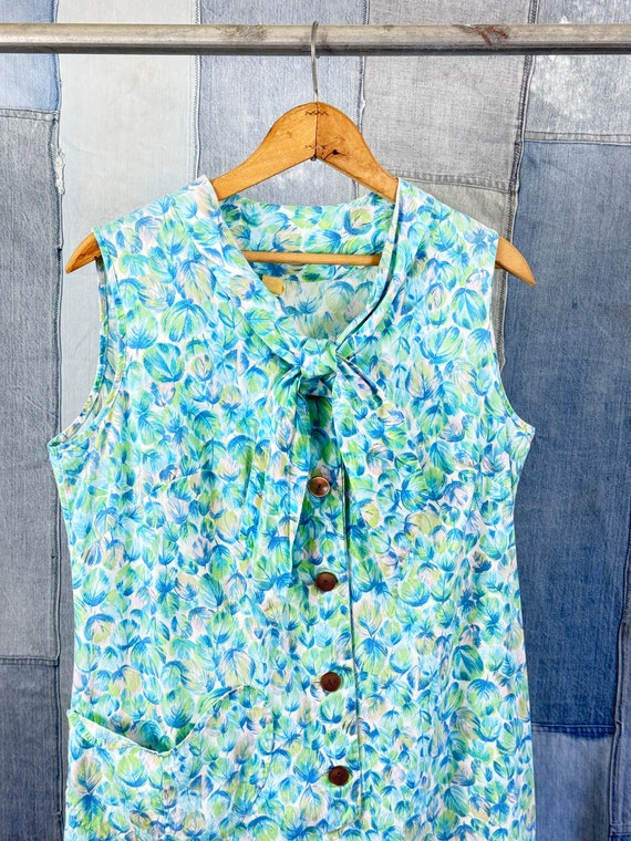 Vintage 1960s Printed Feather Sleeveless House Dress