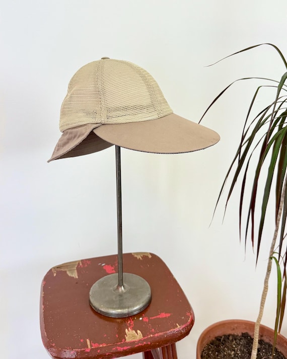 Vintage 1990s Columbia Duck Bill Fly Fishing Cap Khaki Mesh