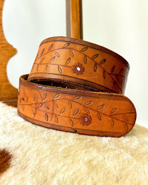 Vintage 1970s Tooled Floral Leather Belt No Buckle | 36