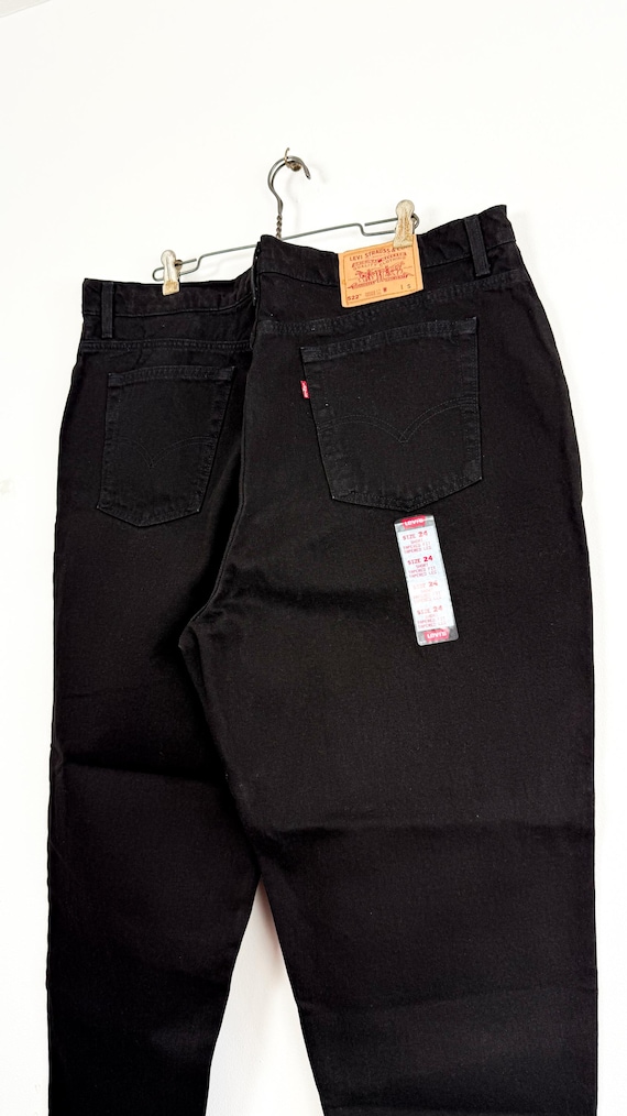 Vintage NOS 1990s Womens Plus Levi’s 522 Tapered High Rise Black Denim Jeans USA 24 short / 44” waist