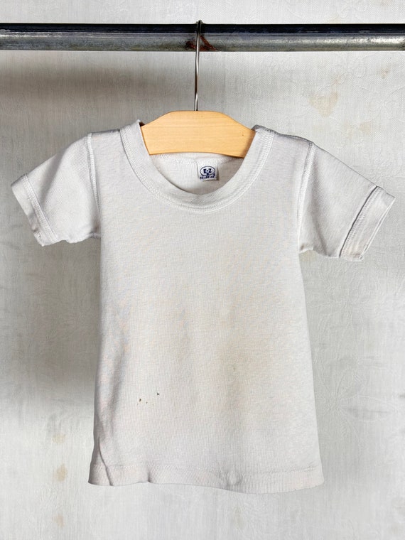 Vintage 1950s Toddler White Rib Knit E-Z T Shirt