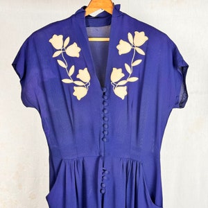 Vintage 1940s 50s Rayon Crepe Appliqué Day Dress