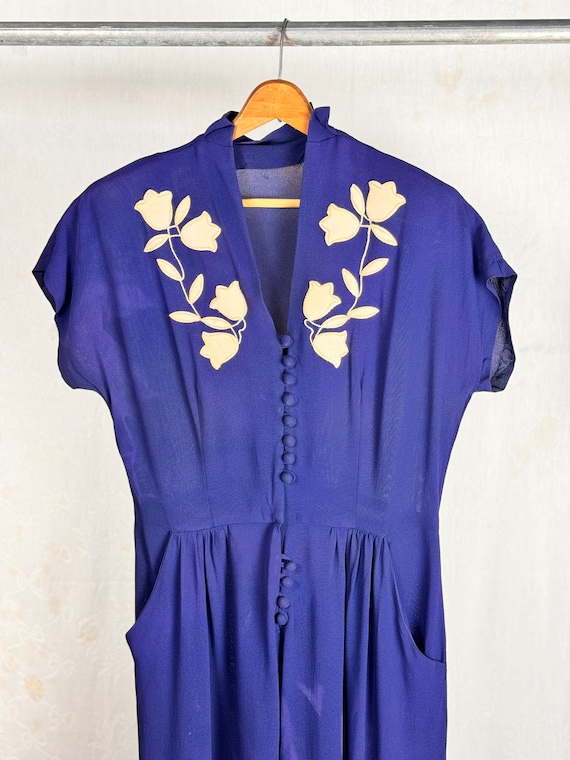 Vintage 1940s 50s Rayon Crepe Appliqué Day Dress