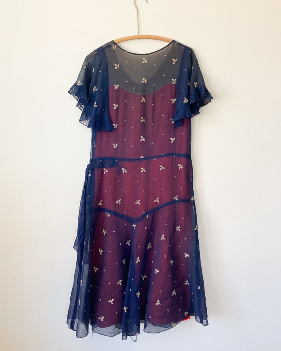 Embroidered Silk Antique 1920s Flapper Day Dress - image 4