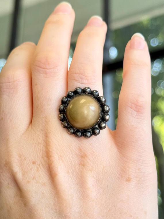 Vintage 1960s Blonde Agate Dome Southwestern Sterling Silver Ring 4 3/4