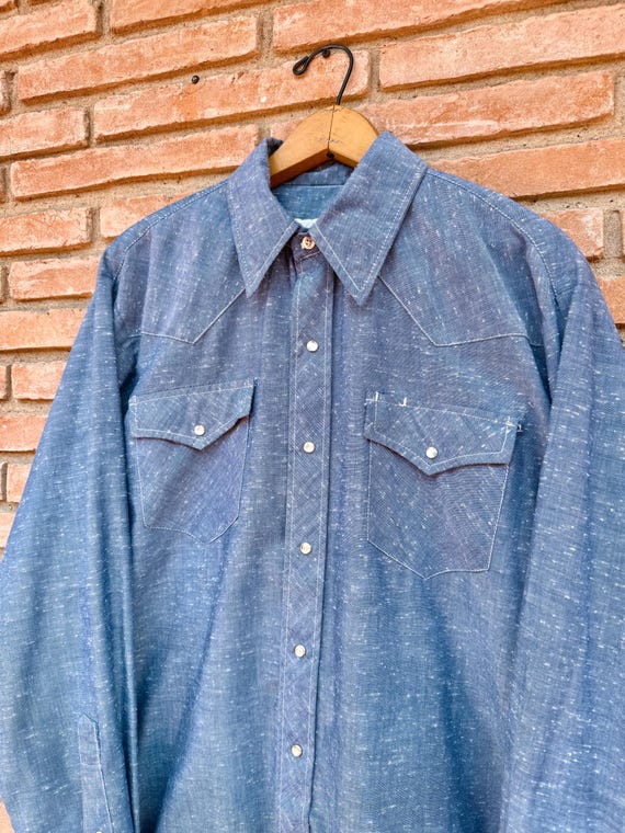 Vintage 1970s Chambray Nep Pearl Snap Western Shirt