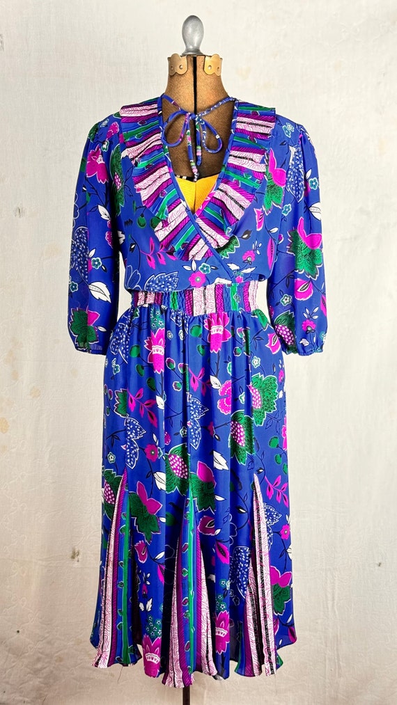 Vintage 1970s 80s Folk Floral Ruffle Peasant Dress