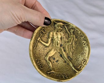 Max Le Verrier Bronze Vide Poche: Quecksilberrelief, Art-Deco-Schmuckschale