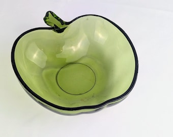 Cuenco de cristal verde manzana vintage