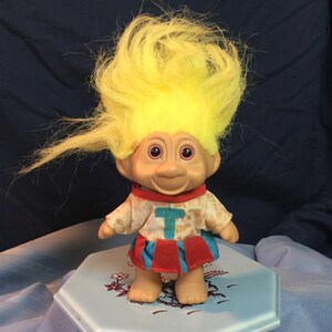Vintage Cheerleader Troll Doll, Yellow Hair Team T, TNT Troll, 1991, Purple Eyes