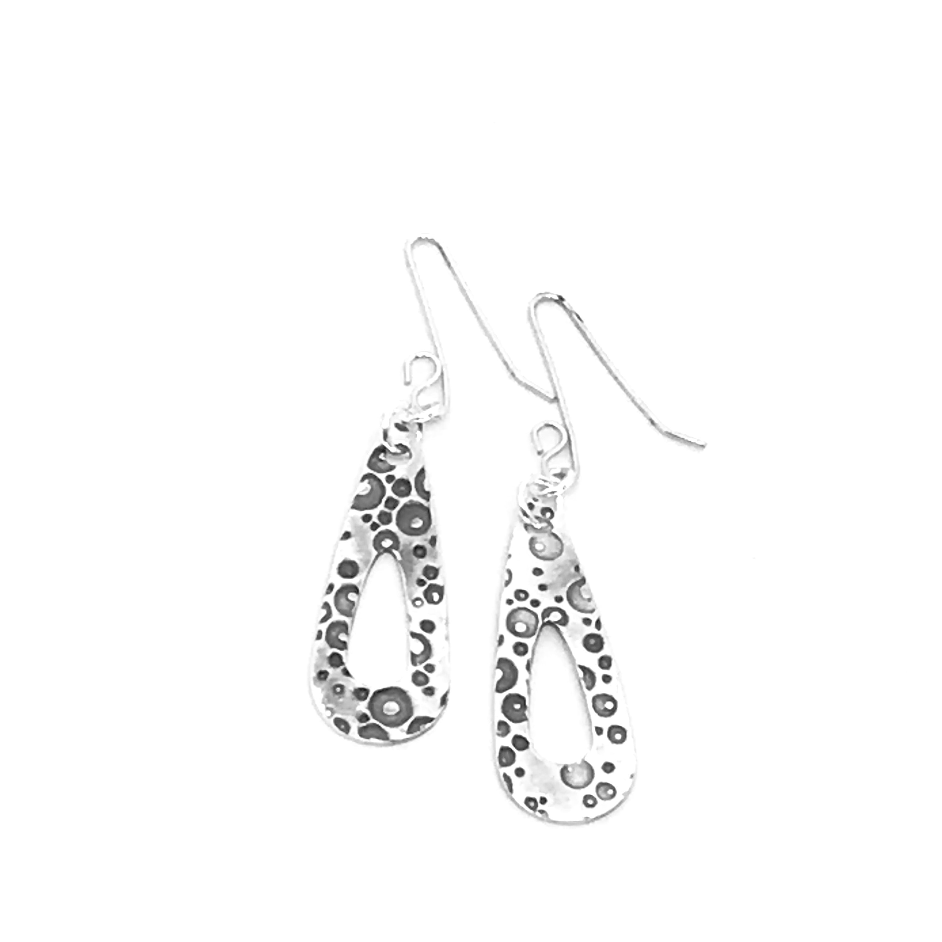 ピアス Bubble Earring (Silver) Sterling Silver Mini Bubble Hoops – Leigh Miller