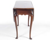 Antique drop leaf table Queen Anne wood gate leg 18th century cherry