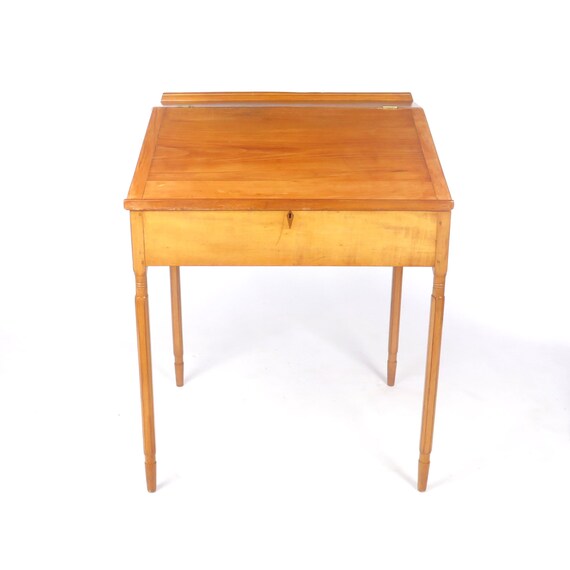 Slant clearance top desk