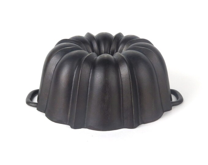 Cast Iron Bundt Cake Pan Mold Vintage Etsy